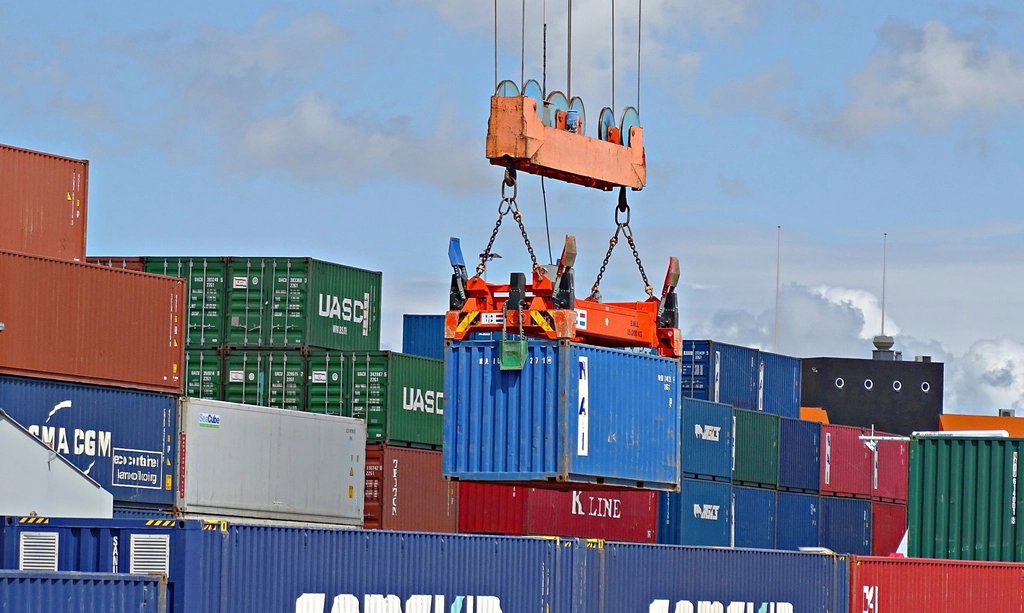 Intermodal shipping containers